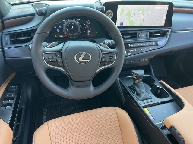 Used 2025 Lexus ES 300h w/ Premium Package image 38