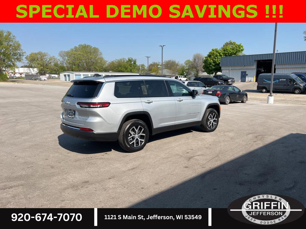 New 2025 Jeep Grand Cherokee L Limited w/ Luxury Tech Group II image 4