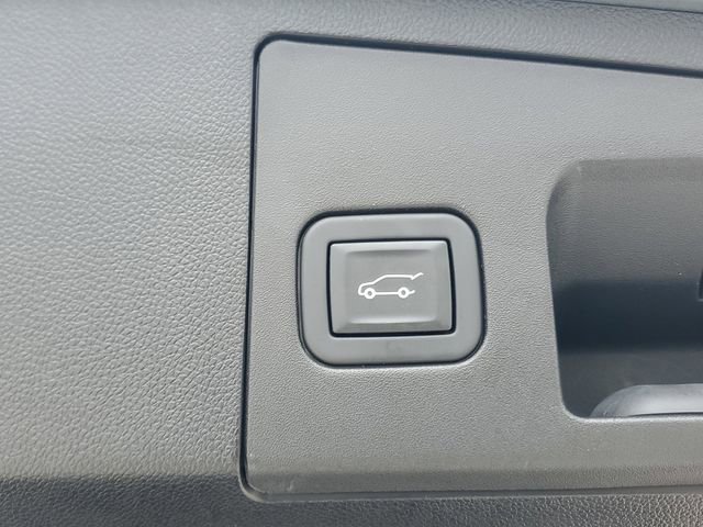 Certified 2023 Cadillac XT4 Premium Luxury image 10