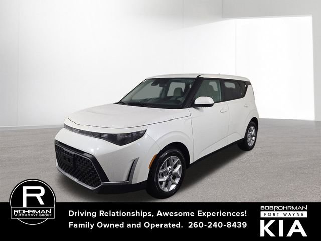 Certified 2025 Kia Soul LX image 1