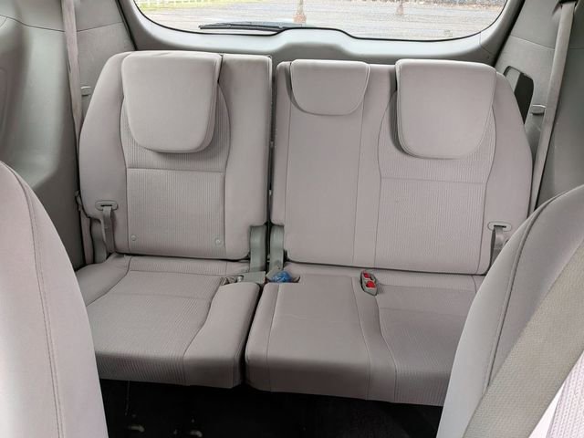 Used 2019 Kia Sedona LX FWD image 26