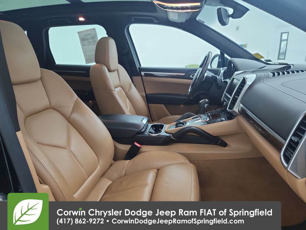 Used 2014 Porsche Cayenne Diesel AWD/4WD image 34
