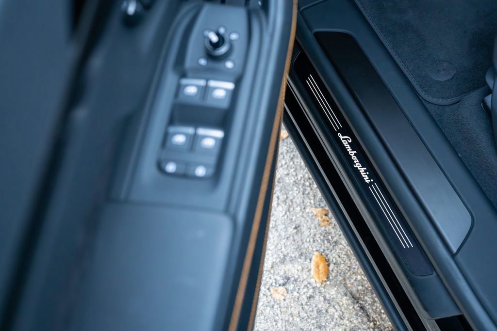 Used 2024 Lamborghini Urus S image 22