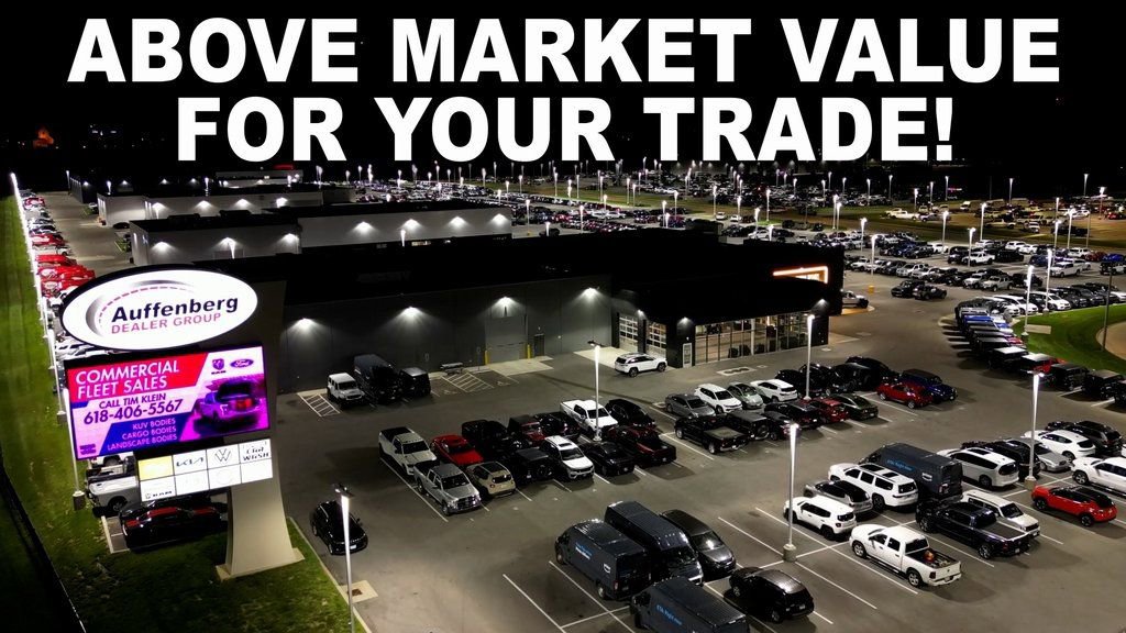 Used 2018 Nissan Rogue SL w/ Premium Package image 3