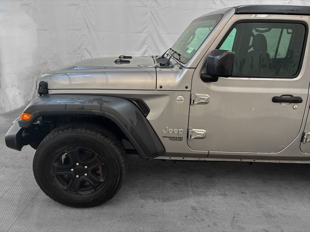 Used 2018 Jeep Wrangler Unlimited Sport S AWD/4WD image 3