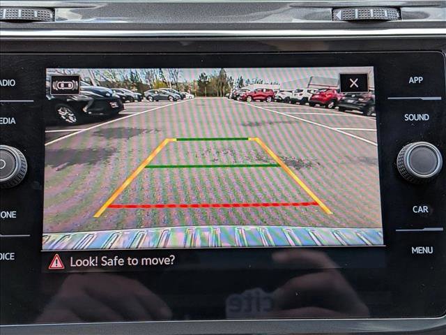 Used 2023 Volkswagen Tiguan SE w/ Panoramic Sunroof Package AWD/4WD image 13