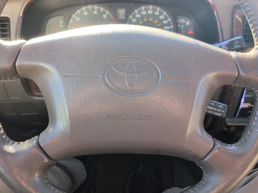 Used 2000 Toyota 4Runner Limited image 10