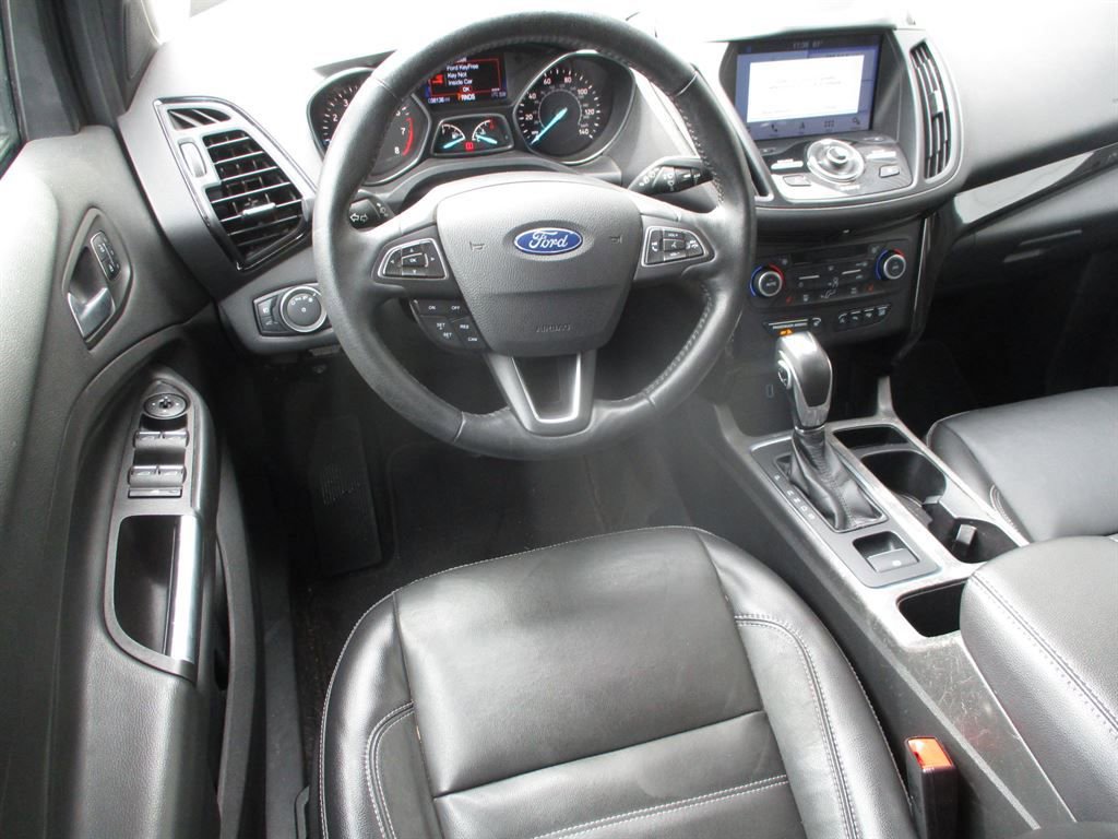 Used 2019 Ford Escape Titanium image 12