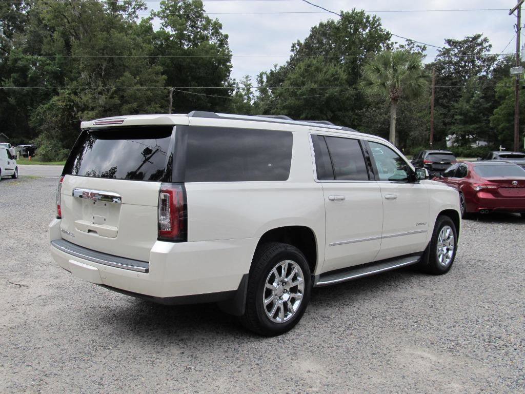 Used 2015 GMC Yukon XL Denali w/ Open Road Package image 6