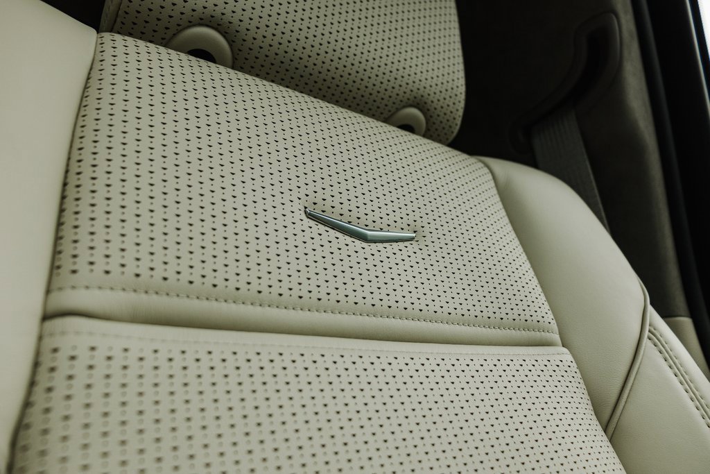 Used 2023 Cadillac Escalade ESV Premium Luxury Platinum w/ LPO, Radiant Package image 44