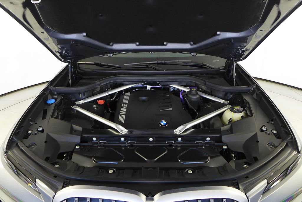 Certified 2023 BMW X7 xDrive40i w/ Parking Assistance Package image 6