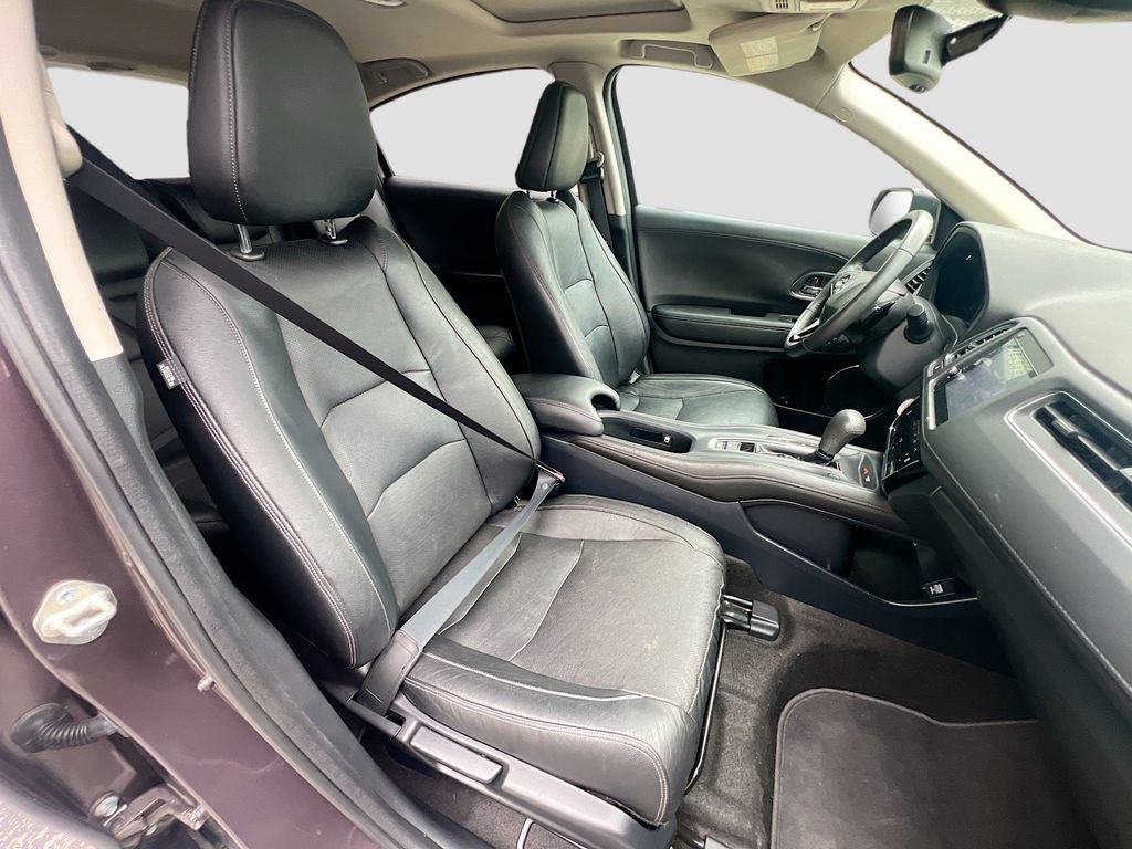 Used 2020 Honda HR-V Touring image 29