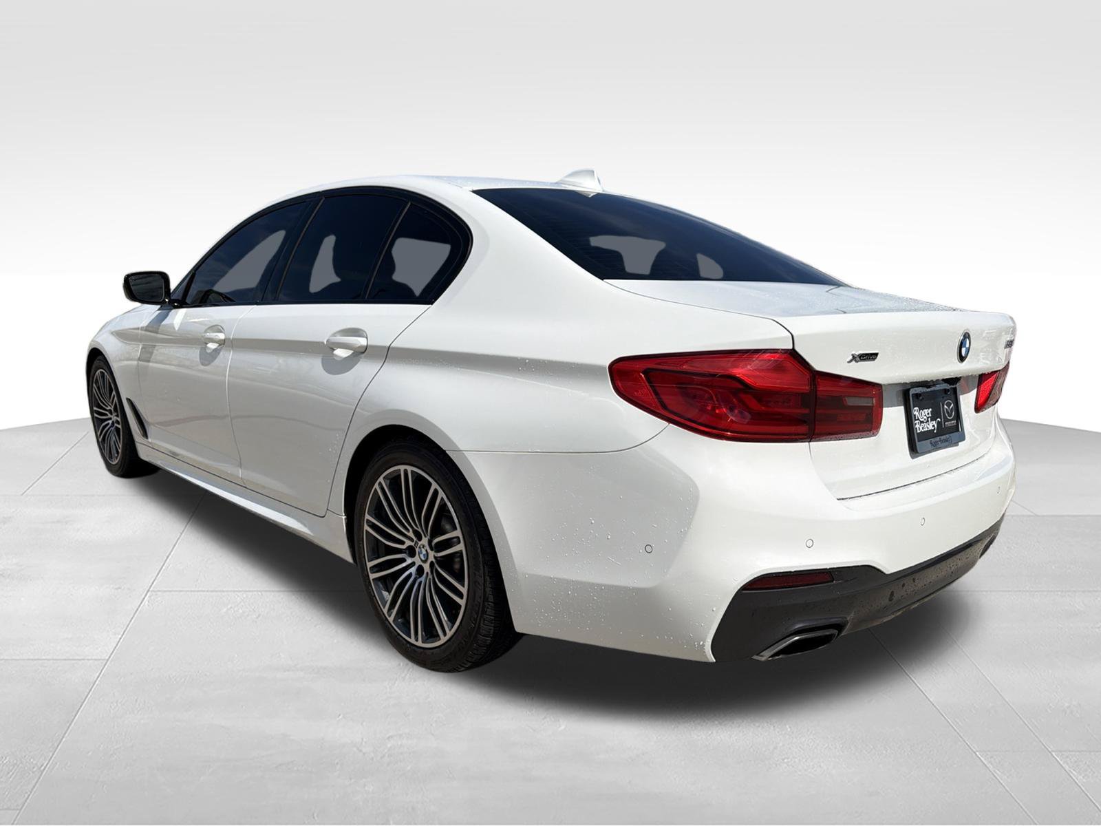 Used 2019 BMW 530i xDrive w/ M Sport Package AWD/4WD image 7