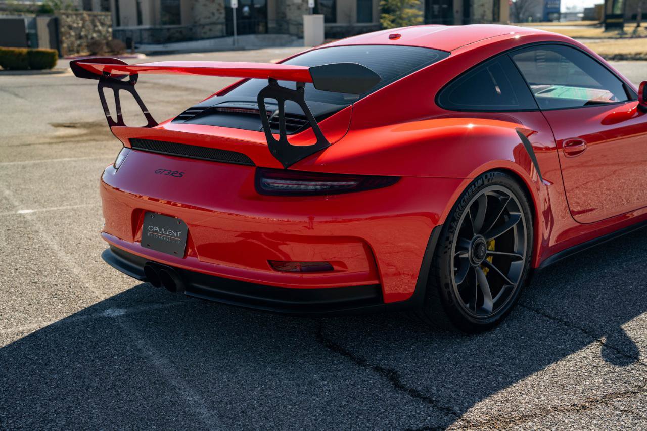 Used 2016 Porsche 911 GT3 RS RWD image 16