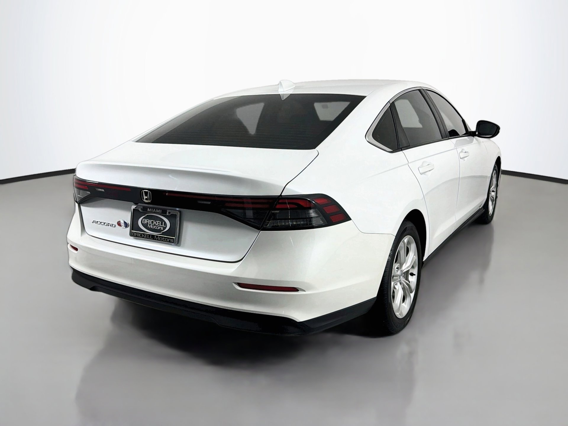 Used 2023 Honda Accord LX image 3