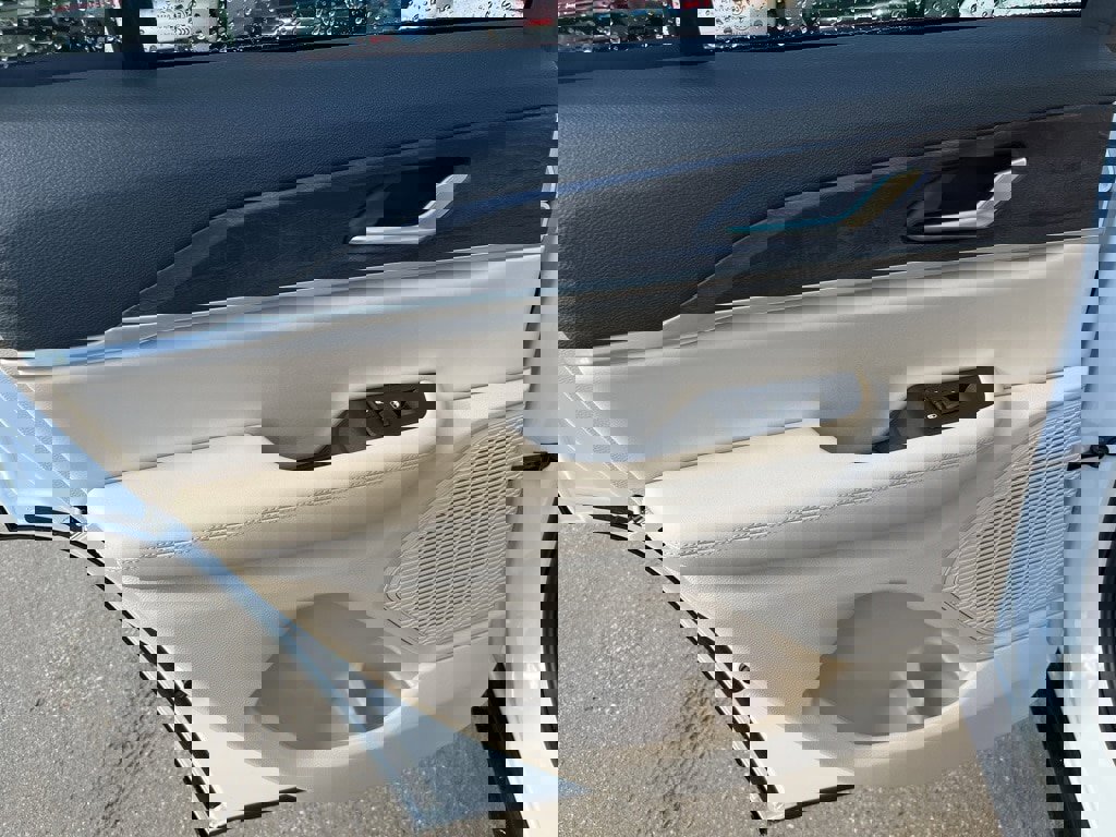 New 2025 Jeep Grand Cherokee Limited image 15