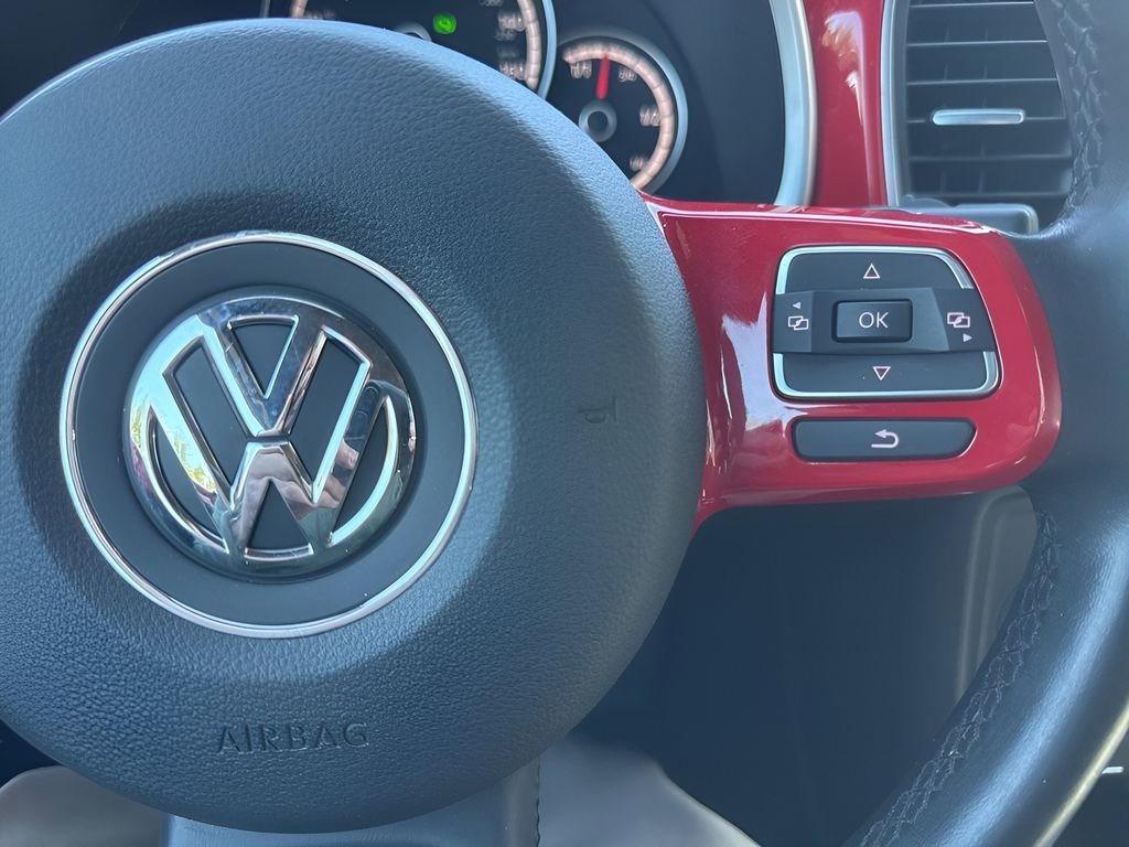 Used 2013 Volkswagen Beetle TDI FWD image 13