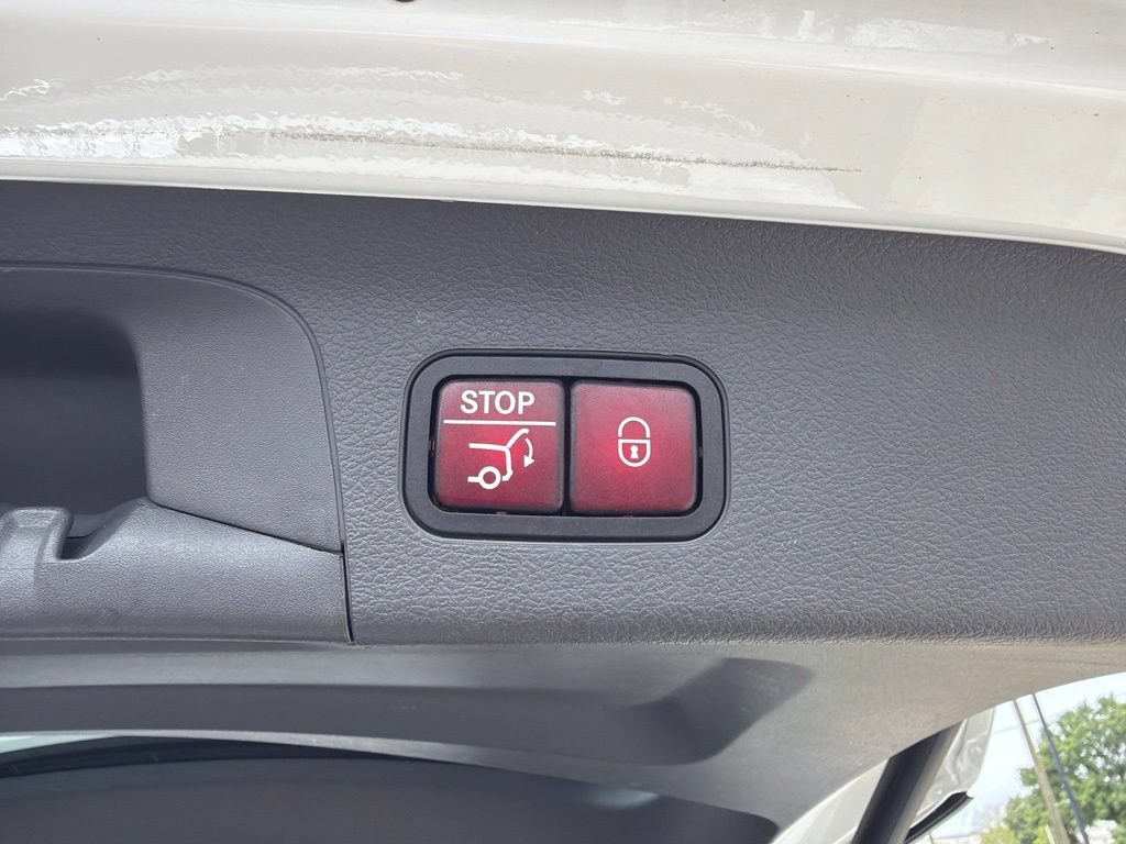 Used 2020 Mercedes-Benz GLS 450 4MATIC image 9