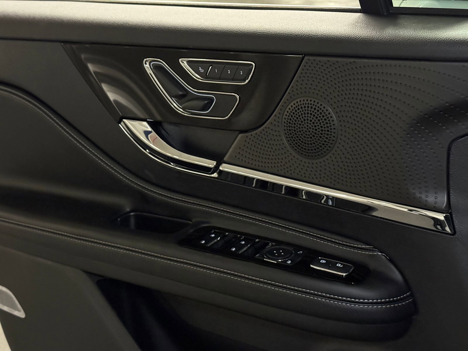 New 2026 Lincoln Corsair Premiere FWD image 31