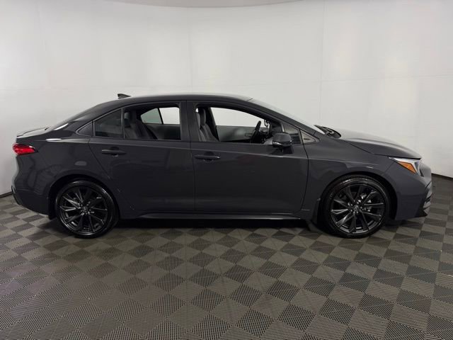 Used 2025 Toyota Corolla SE image 10