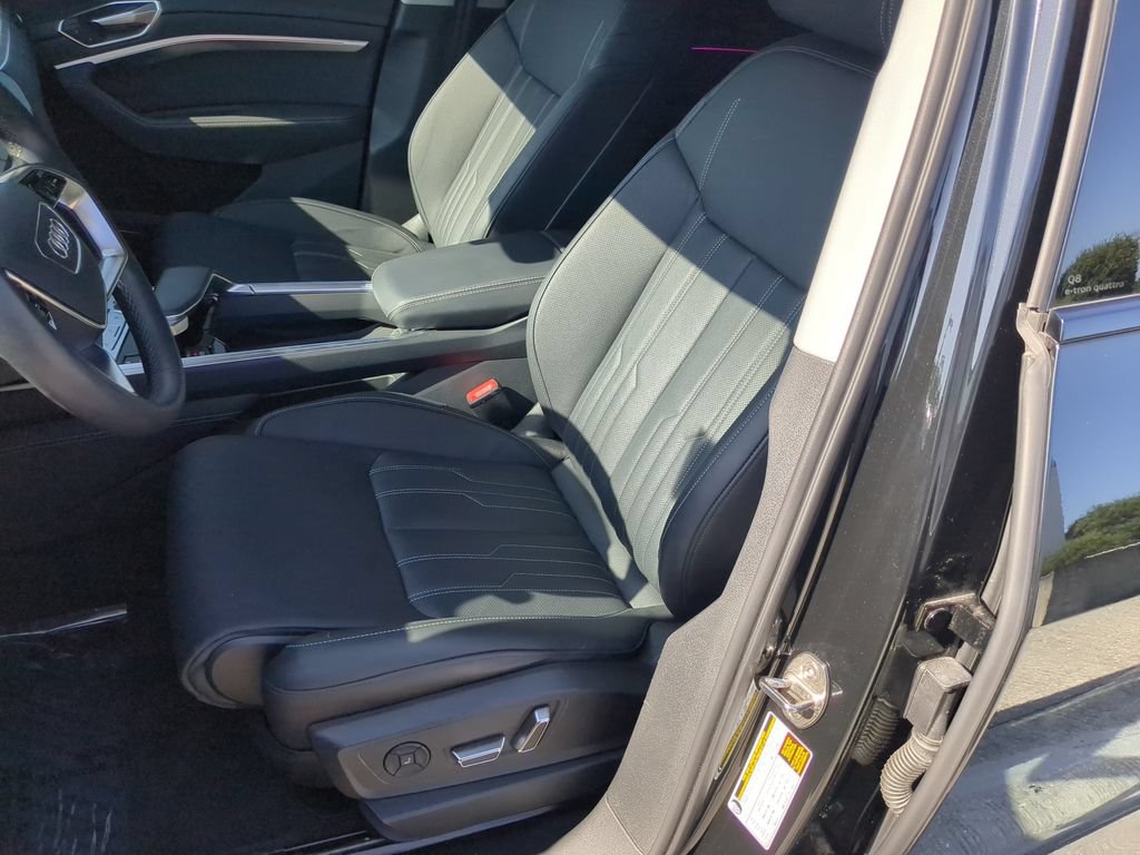 Used 2024 Audi Q8 e-tron Prestige w/ Prestige Package AWD/4WD image 21