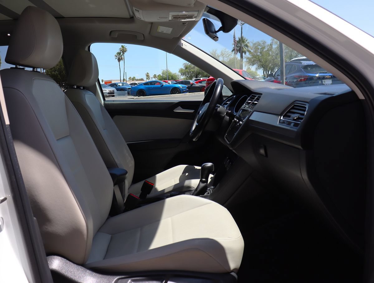 Used 2019 Volkswagen Tiguan SE w/ Panoramic Sunroof Package AWD/4WD image 34