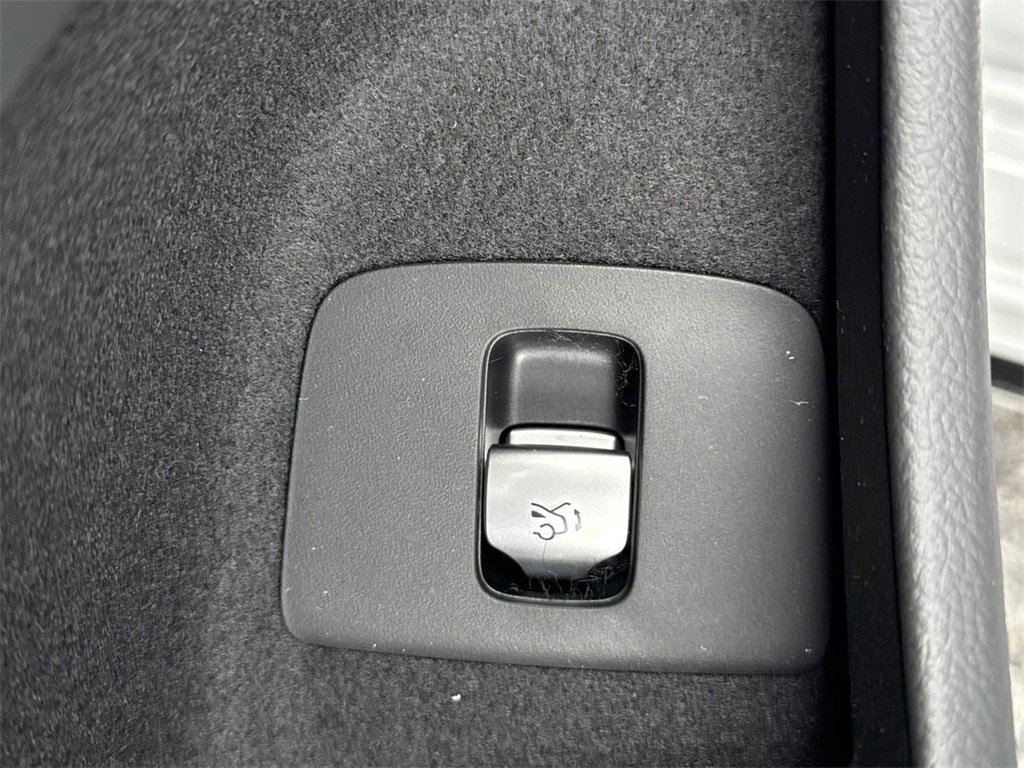 New 2025 Mercedes-Benz E 350 Sedan image 26