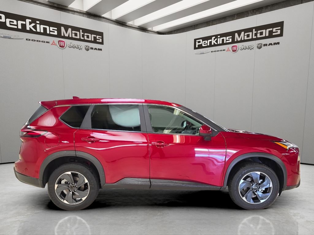 Used 2025 Nissan Rogue SV AWD/4WD image 6