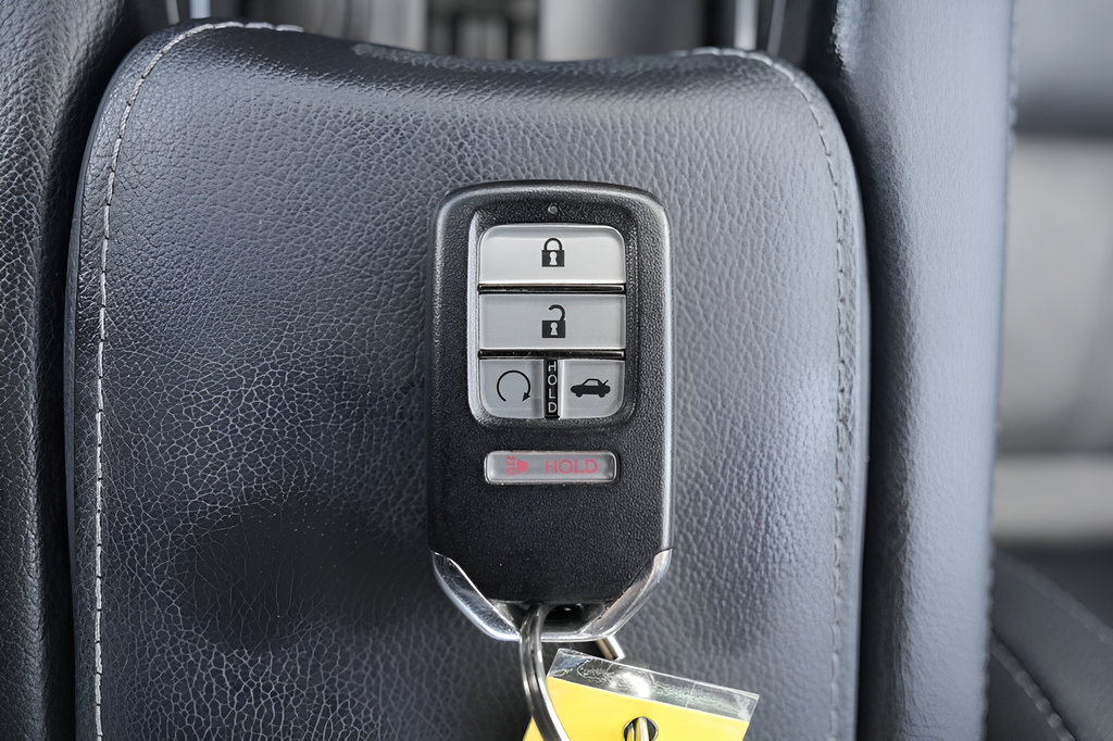 Used 2019 Honda Insight Touring image 36