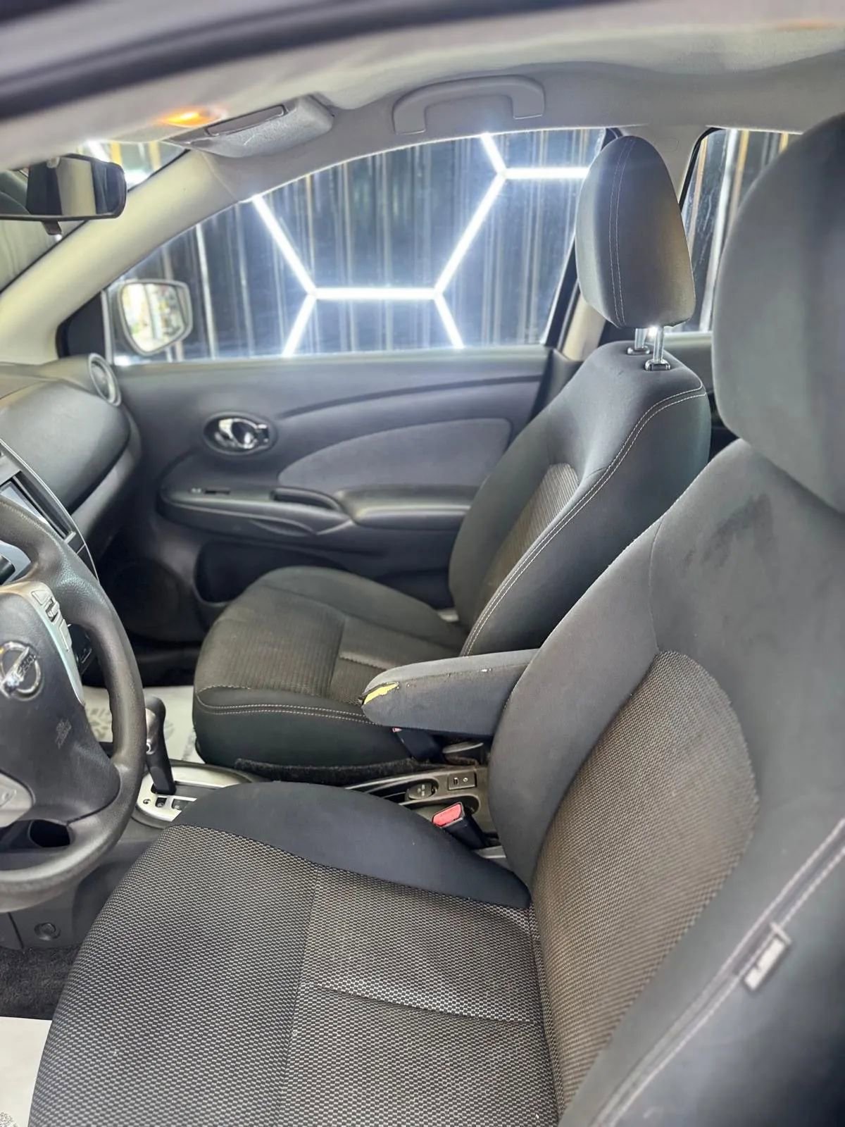 Used 2016 Nissan Versa SV image 32