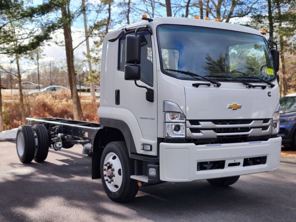 New 2026 Chevrolet Low Cab Forward 6500XD RWD image 7