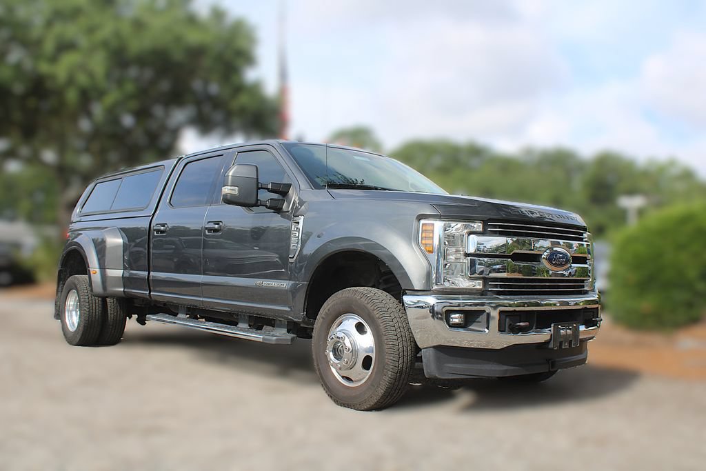 Used 2019 Ford F350 Lariat w/ Lariat Value Package AWD/4WD image 3