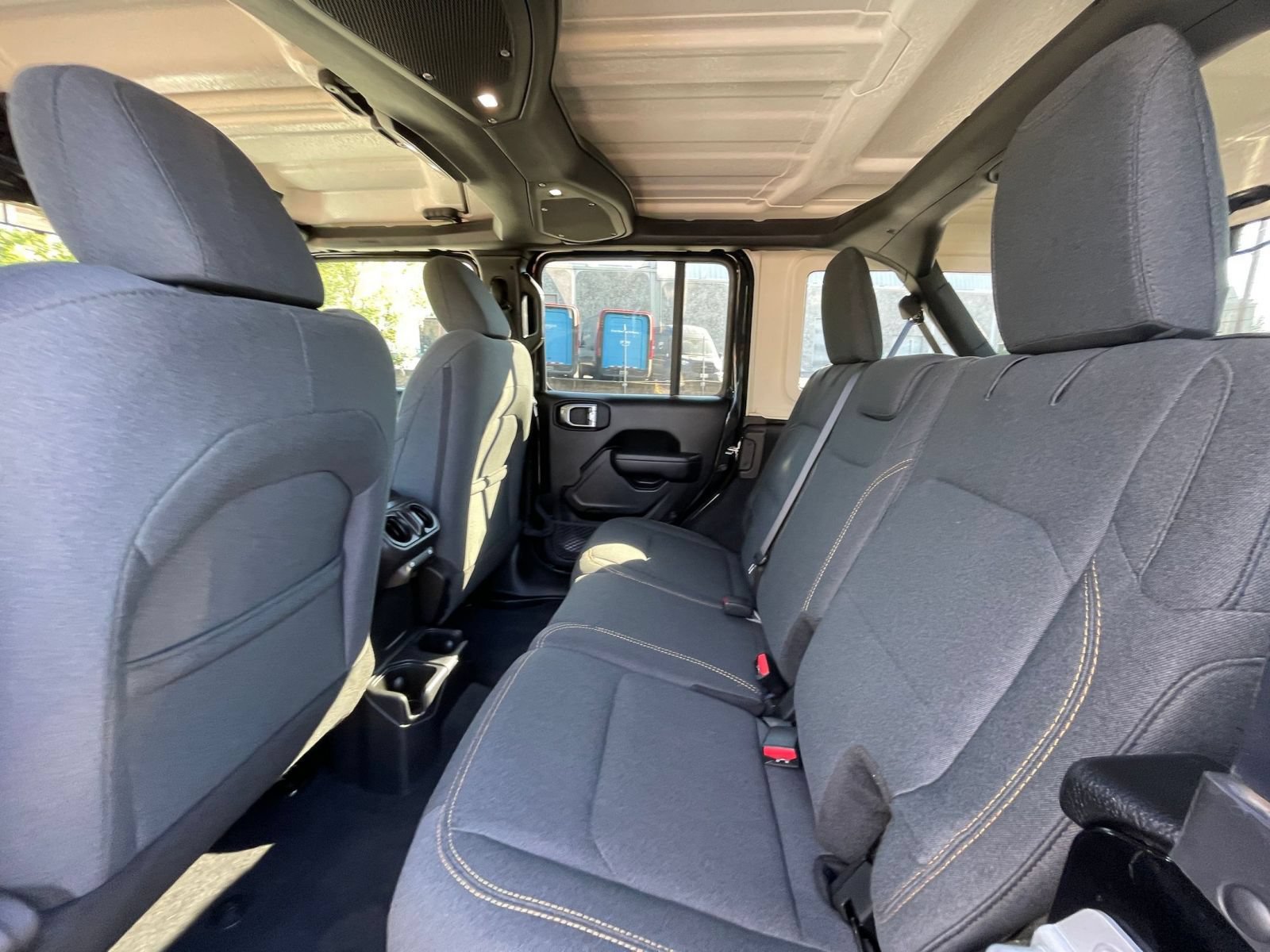 Used 2025 Jeep Wrangler Unlimited Sport AWD/4WD image 20