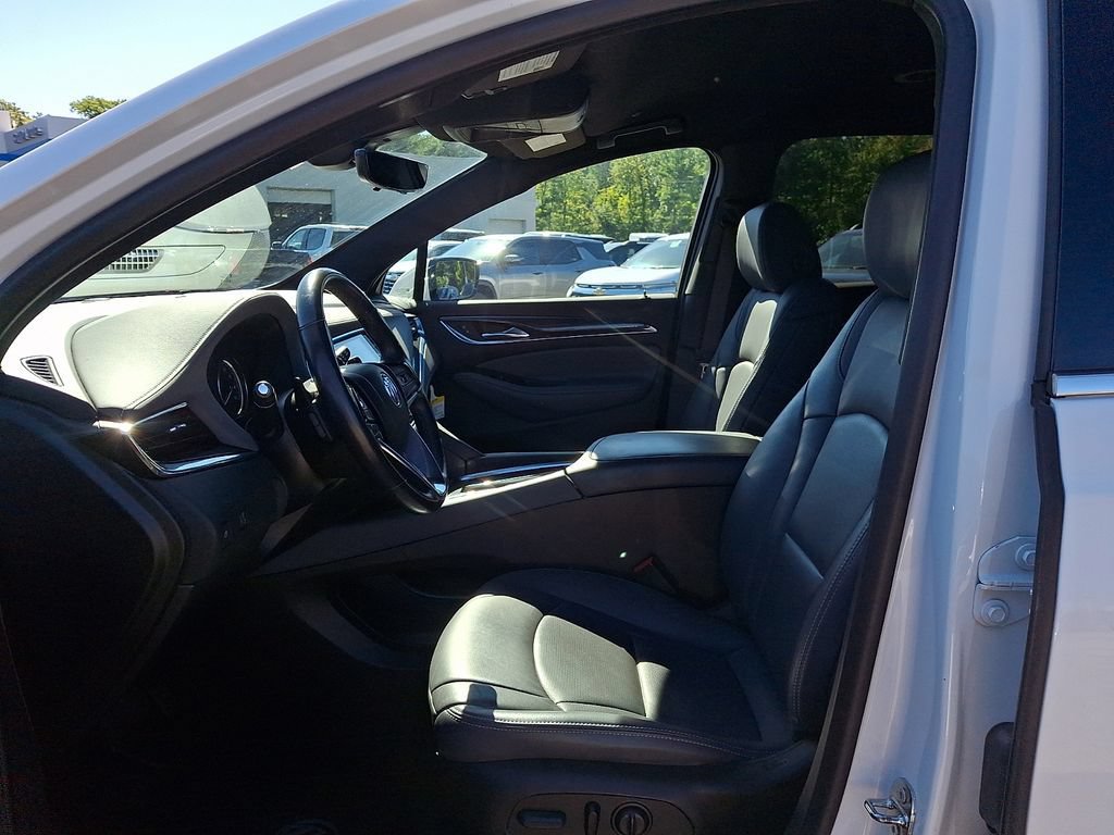Used 2024 Buick Enclave Essence w/ Technology Package AWD/4WD image 20