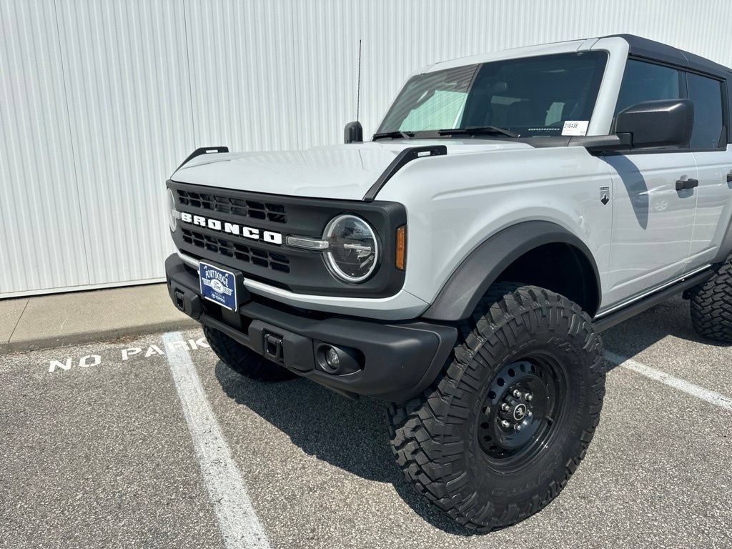 New 2026 Ford Bronco Big Bend w/ Black Diamond Package AWD/4WD image 2