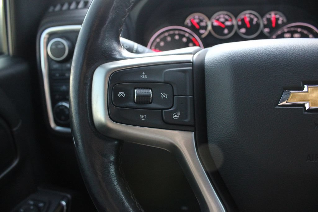 Used 2021 Chevrolet Silverado 1500 LT AWD/4WD image 11