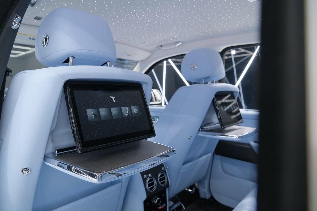 Used 2026 Rolls-Royce Cullinan image 58