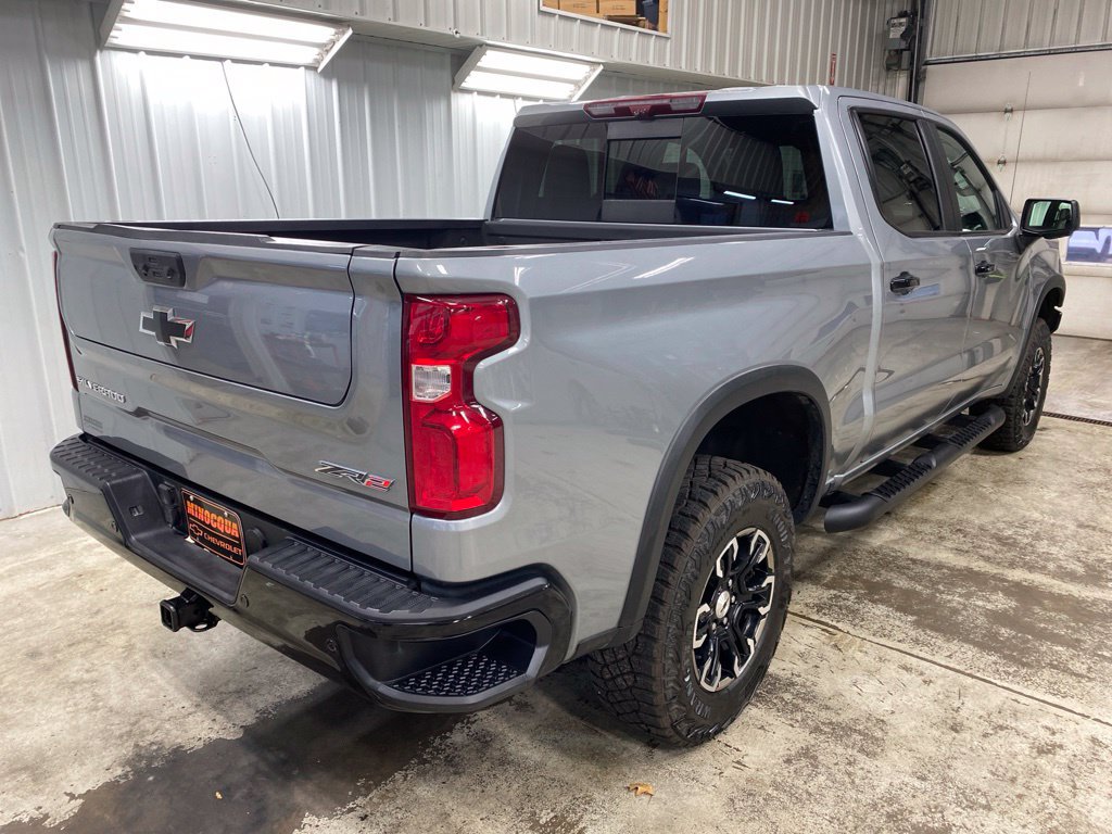 Used 2024 Chevrolet Silverado 1500 ZR2 w/ Technology Package AWD/4WD image 8