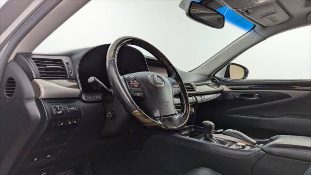 Used 2014 Lexus LS 460 w/ Comfort Package RWD image 23