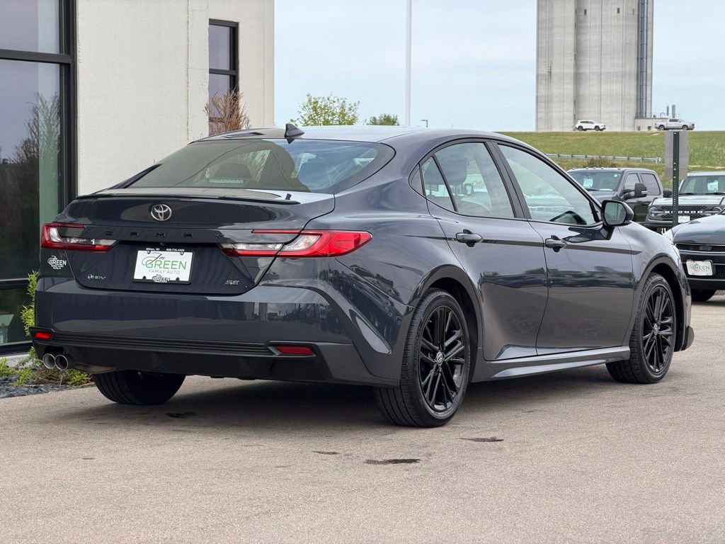 Used 2025 Toyota Camry SE FWD image 5