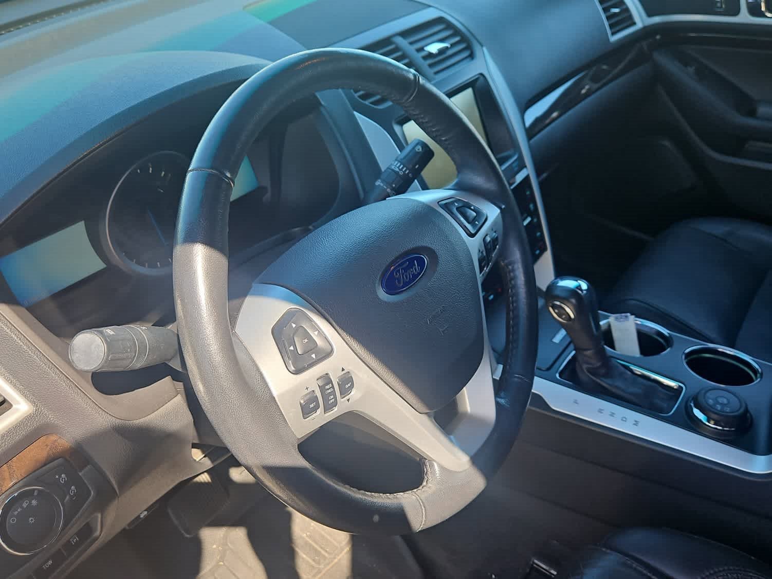 Used 2014 Ford Explorer Limited w/ Equipment Group 302A image 2