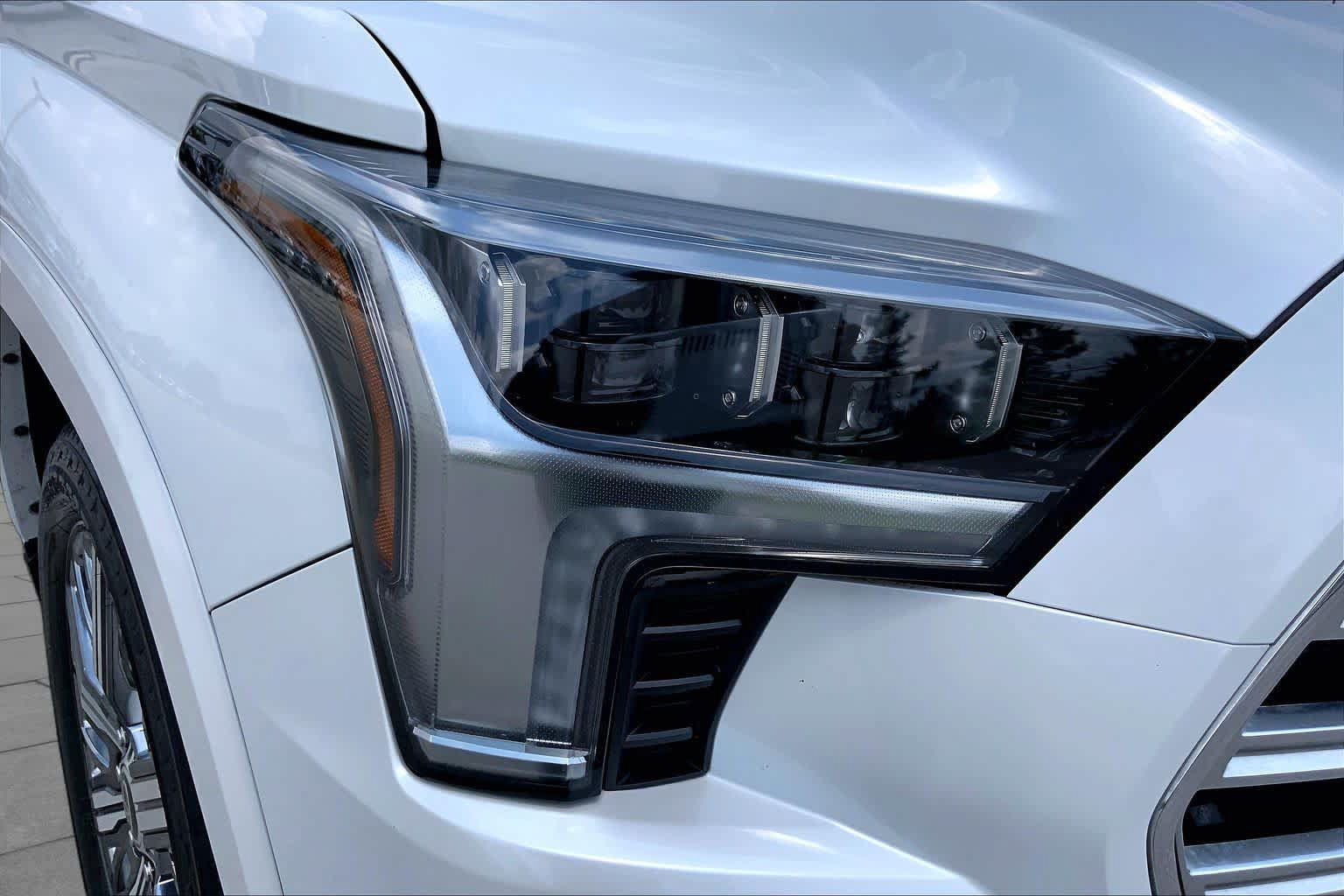 Used 2023 Toyota Sequoia Capstone RWD image 27