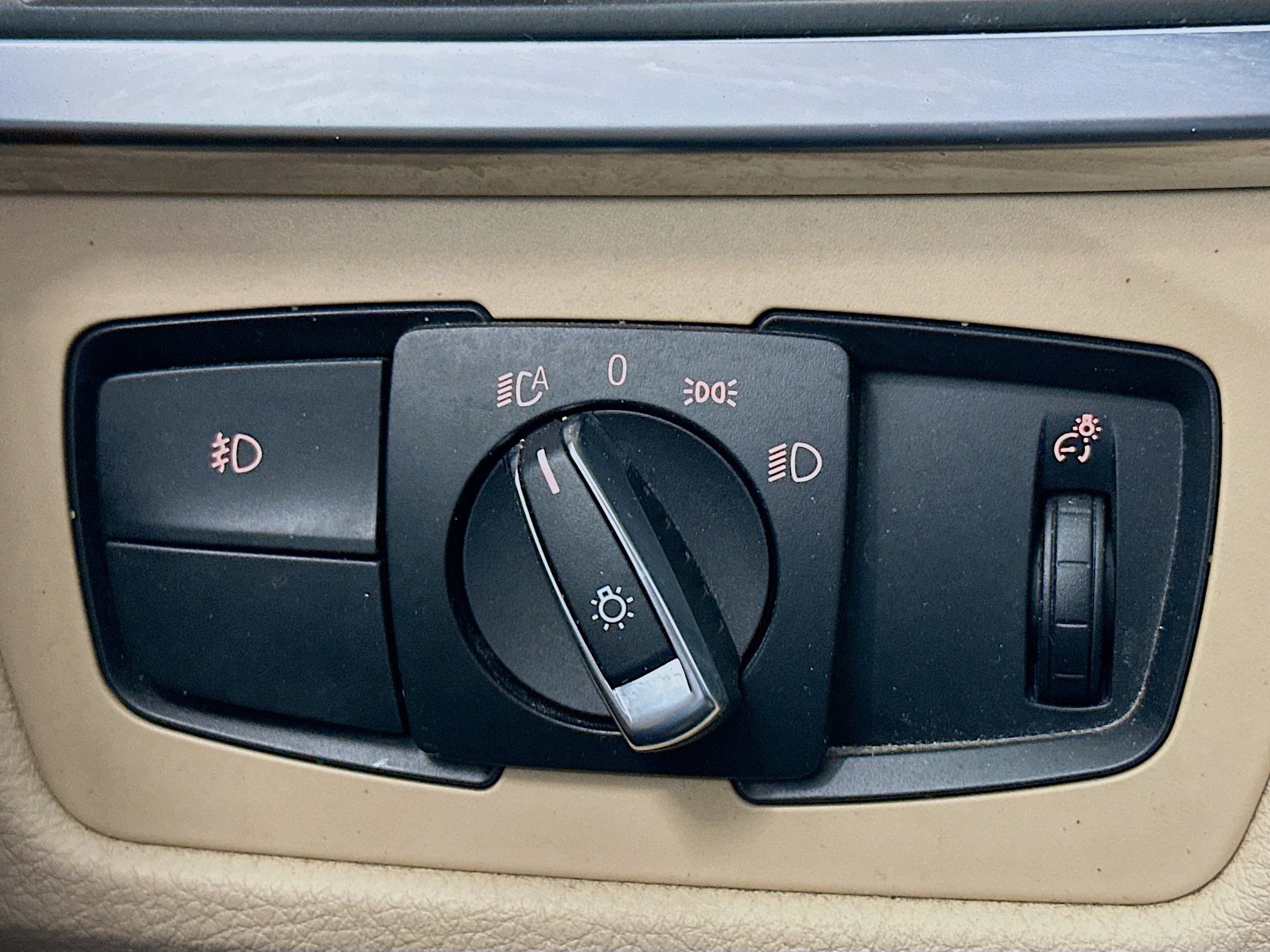 Used 2017 BMW 330i xDrive Sedan image 17