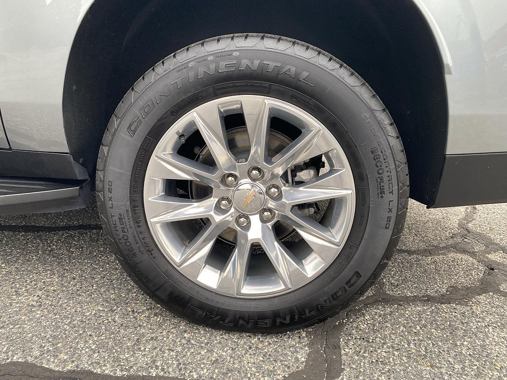 Certified 2026 Chevrolet Suburban Premier AWD/4WD image 15