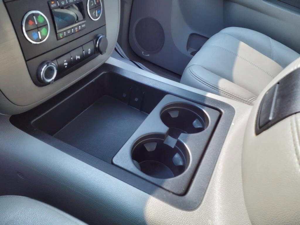 Used 2014 Chevrolet Tahoe LT AWD/4WD image 15
