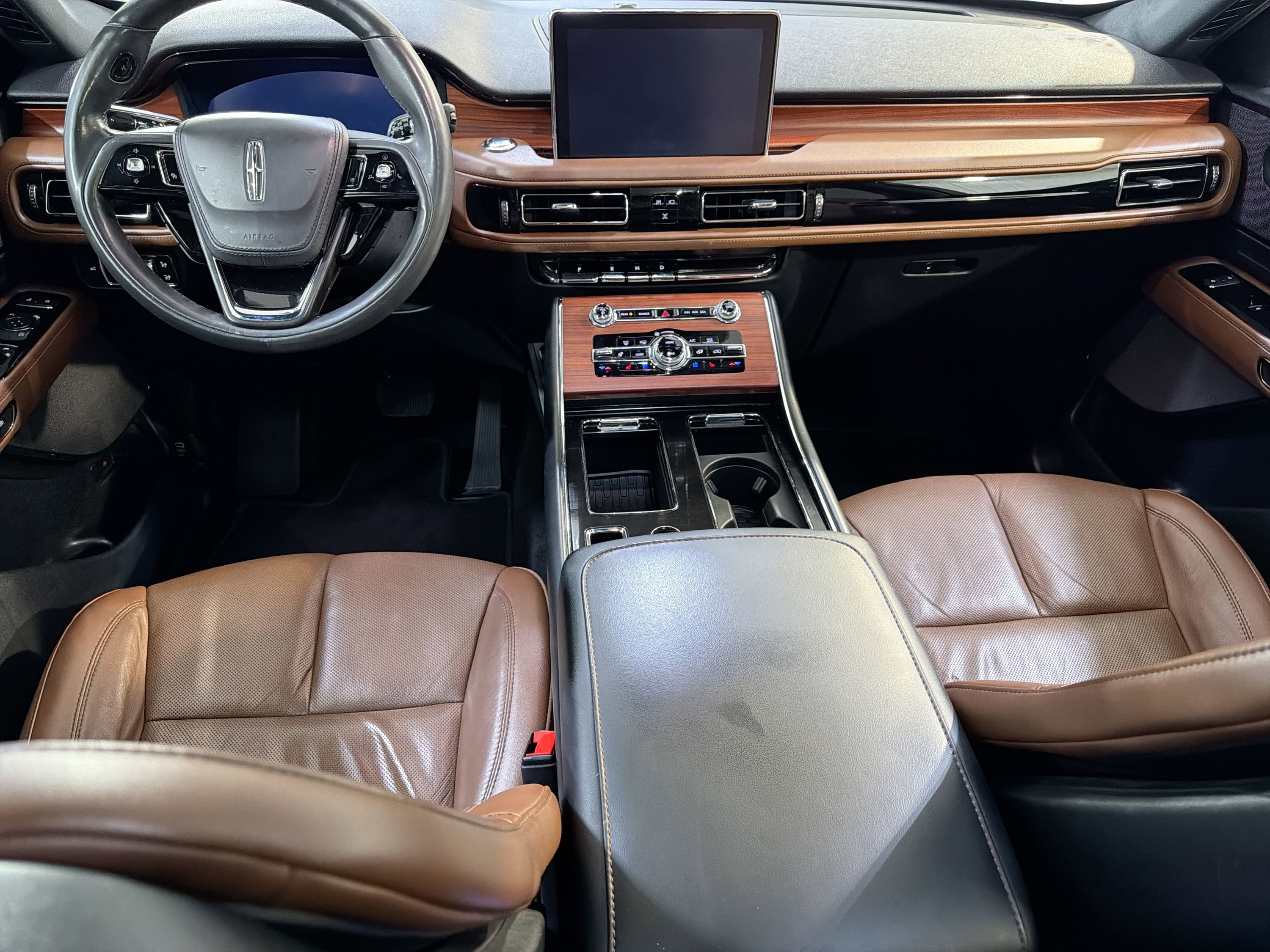 Used 2023 Lincoln Aviator Reserve w/ Equipment Group 201A RWD image 22
