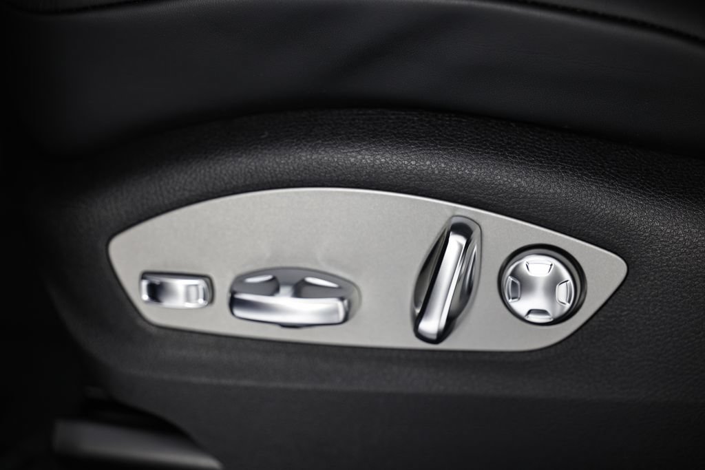 New 2026 Porsche Macan S AWD/4WD image 25