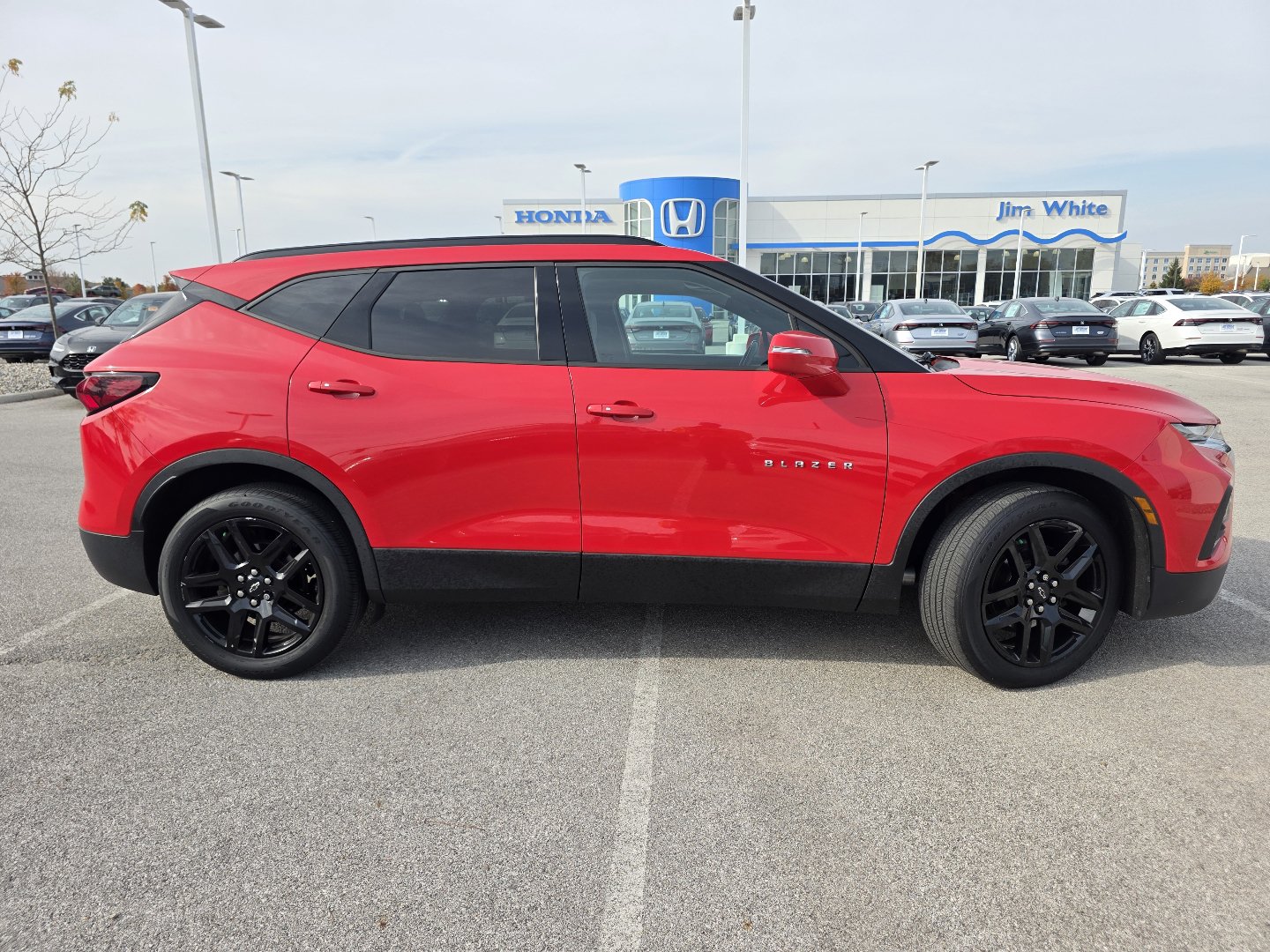 Used 2019 Chevrolet Blazer LT w/ Sun and Wheels Package AWD/4WD image 16