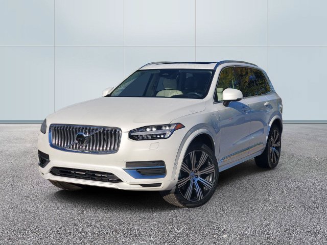 Used 2024 Volvo XC90 T8 Ultimate w/ Lounge Package