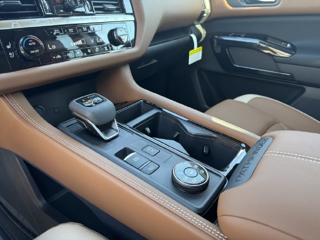 New 2026 Nissan Pathfinder Platinum AWD/4WD image 36